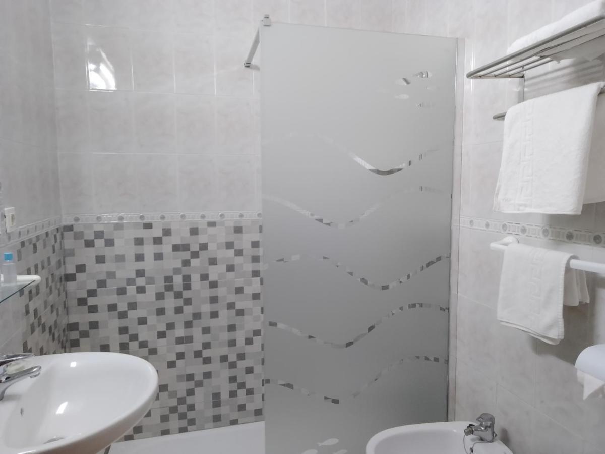 Hostal Los Arcos Hotel Chipiona Kültér fotó