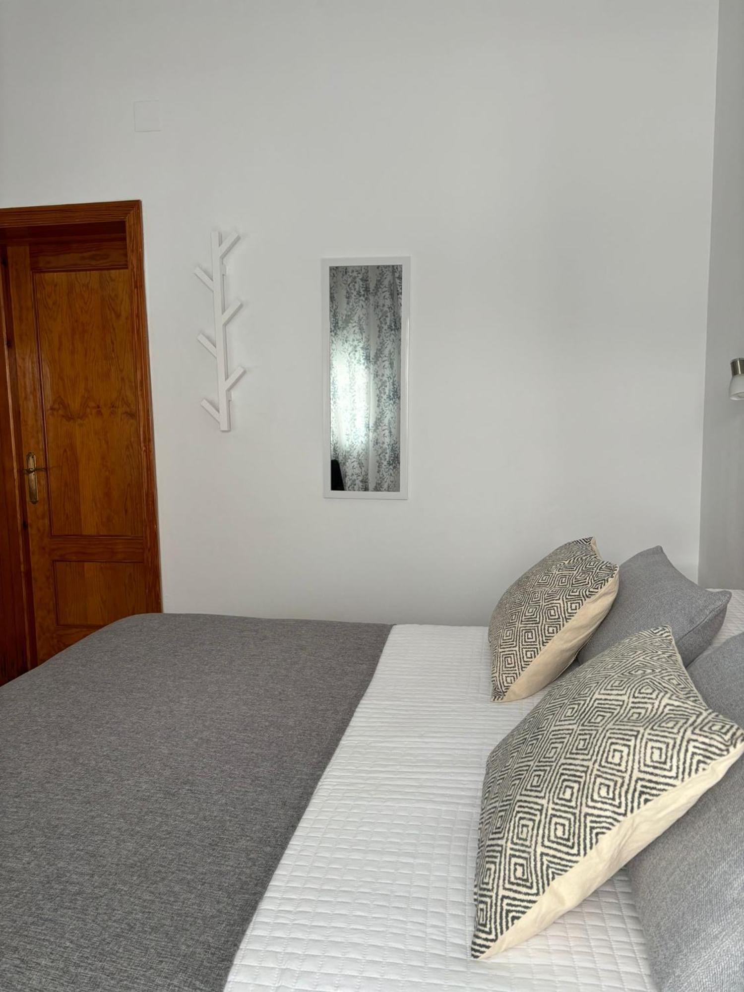 Hostal Los Arcos Hotel Chipiona Kültér fotó